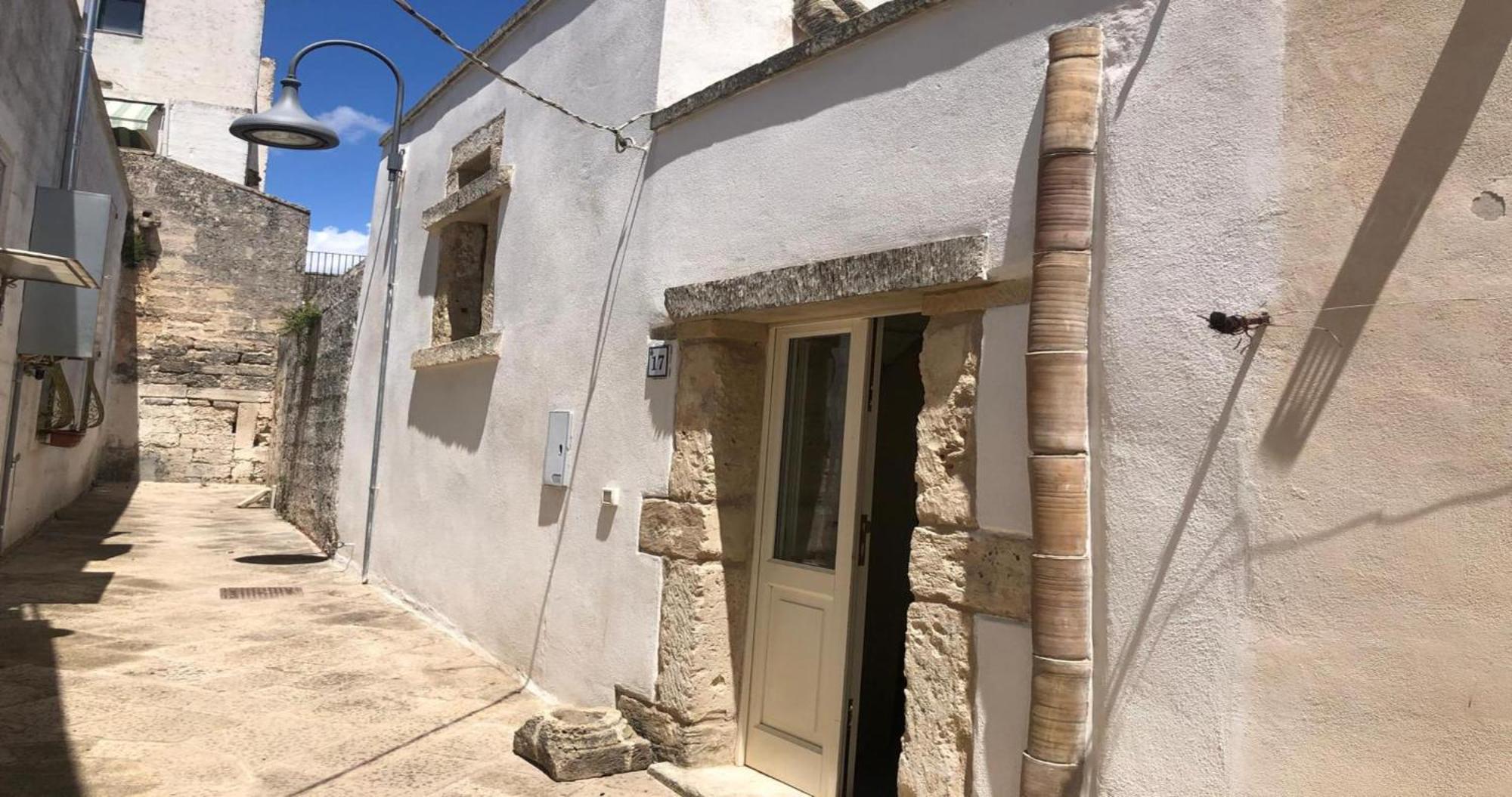 Villa Odegos Monolocali Vico Sant'Antonio Carpignano Salentino Exterior foto