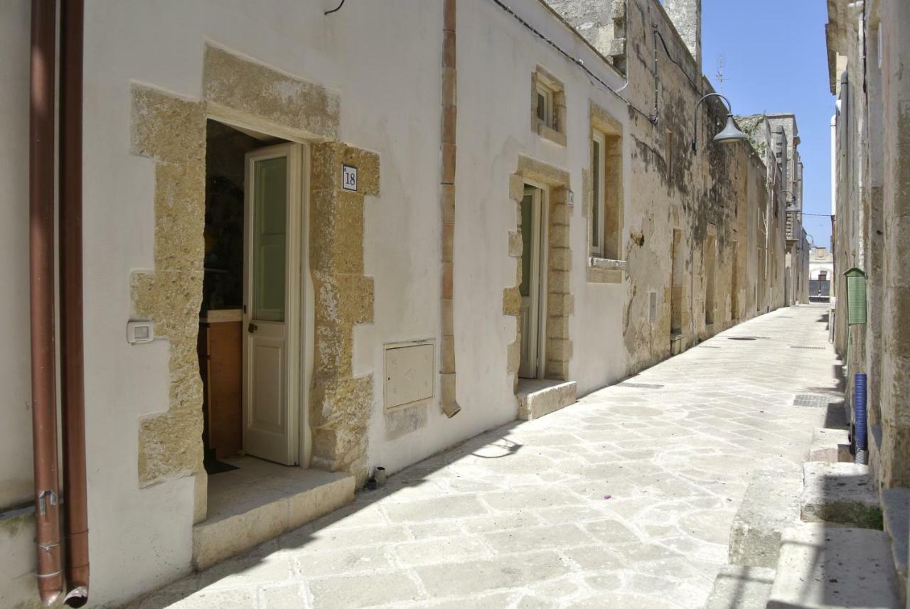 Villa Odegos Monolocali Vico Sant'Antonio Carpignano Salentino Exterior foto